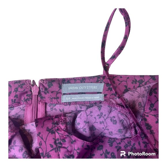 URBAN OUTFITTERS satin slip dress / romper size Small - Picture 3 of 7